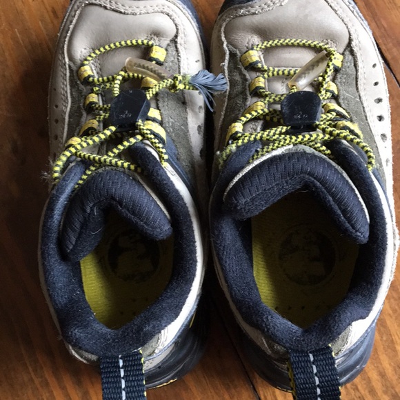 Merrell Hiking shoes, Kids size 11 - Picture 4 of 7